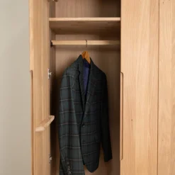 Armoire 2 portes en bois massif Suède - VESKOR