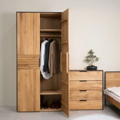 Armoire 2 portes en bois massif de chêne Runa - NordicStory
