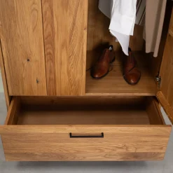 Armoire en bois massif Normandie - VESKOR