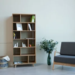 Bibliothèque en bois massif Suède 1 – VESKOR