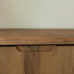 Buffet commode 3 portes en bois massif Suède 3 – VESKOR