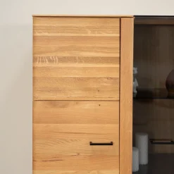 Buffet vitrine en bois massif de chêne Arvik - NordicStory