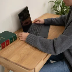 Bureau console en bois massif de chêne Escandi Atelier – NordicStory