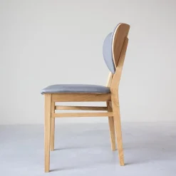 Chaise de salle à manger en bois massif de chêne Nova, revêtement en tissu Gris Nordique/Beige – Lot de 2 ou 4 chaises - NordicStory