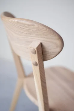 Chaise de salle à manger en bois massif de chêne Isku – Lot de 2 ou 4 chaises - NordicStory