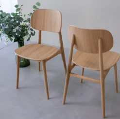 Chaise de salle à manger en bois massif de chêne Varde – Lot de 2 ou 4 chaises - NordicStory