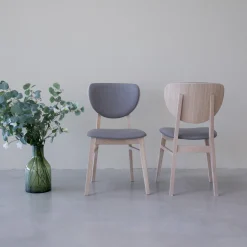 Chaise de salle à manger en bois massif de chêne blanchi Nova – Lot de 2 ou 4 chaises - NordicStory