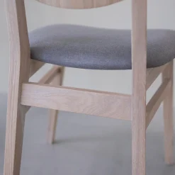 Chaise de salle à manger en bois massif de chêne blanchi Nova – Lot de 2 ou 4 chaises - NordicStory