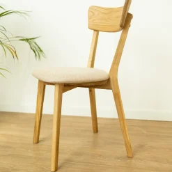 Chaise de salle à manger en bois massif de chêne Diana, revêtement Beige – Lot de 2 ou 4 chaises - NordicStory