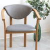 Chaise de salle à manger en bois massif de chêne Alexis, revêtement en tissu Gris Nordique – Lot de 2 ou 4 chaises - NordicStory