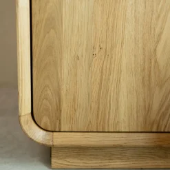 Commode en bois massif de chêne Alina – NordicStory