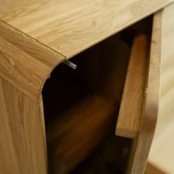Commode en bois massif de chêne Alina – NordicStory
