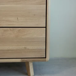 Commode en bois massif Suède 4.1 – VESKOR