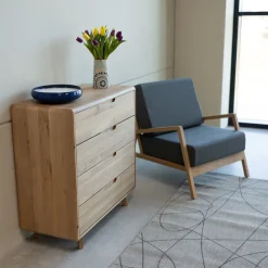 Commode en bois massif Suède 4.1 – VESKOR