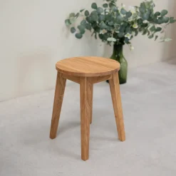 Lot de 2 ou 4 tabourets en bois massif de chêne Diana - NordicStory