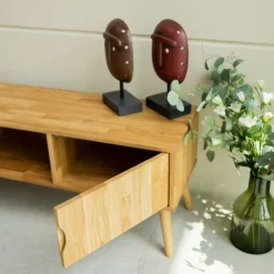 Meuble TV en bois massif de chêne Malmo – VESKOR