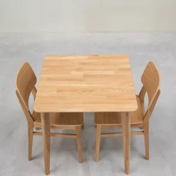 Table à manger carré en bois massif de chêne Gustaf - VESKOR