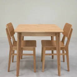 Table à manger carré en bois massif de chêne Gustaf - VESKOR