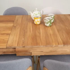 Table à manger extensible en bois massif de chêne Marsi - NordicStory