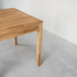 Table à manger extensible en bois massif de chêne Marsi - NordicStory
