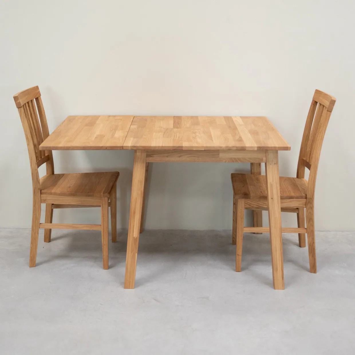 Table à manger extensible en bois massif de chêne Tomas - VESKOR