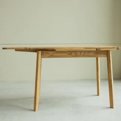 Table à manger extensible en chêne massif Mini 1 - NordicStory