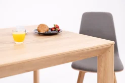 Table à manger extensible en bois massif DITA - KARPIS
