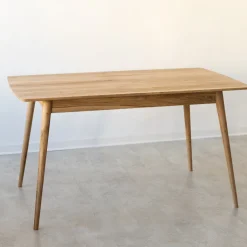 Table à manger rectangulaire en chêne massif Escandi 1 - NordicStory