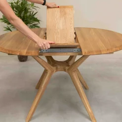 Table à manger ronde extensible en bois massif de chêne Carmen - NordicStory