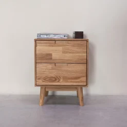 Table de chevet en bois massif de chêne Escandi - NordicStory