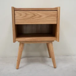 Table de chevet en bois massif de chêne Malmo - VESKOR