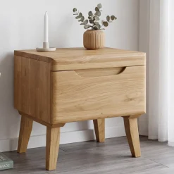 Table de chevet en bois massif de chêne Milan - NordicStory
