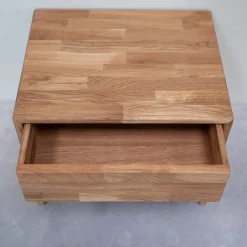 Table de chevet en bois massif de chêne Judith - NordicStory