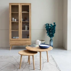 Vitrine en bois massif de chêne Malmo - VESKOR
